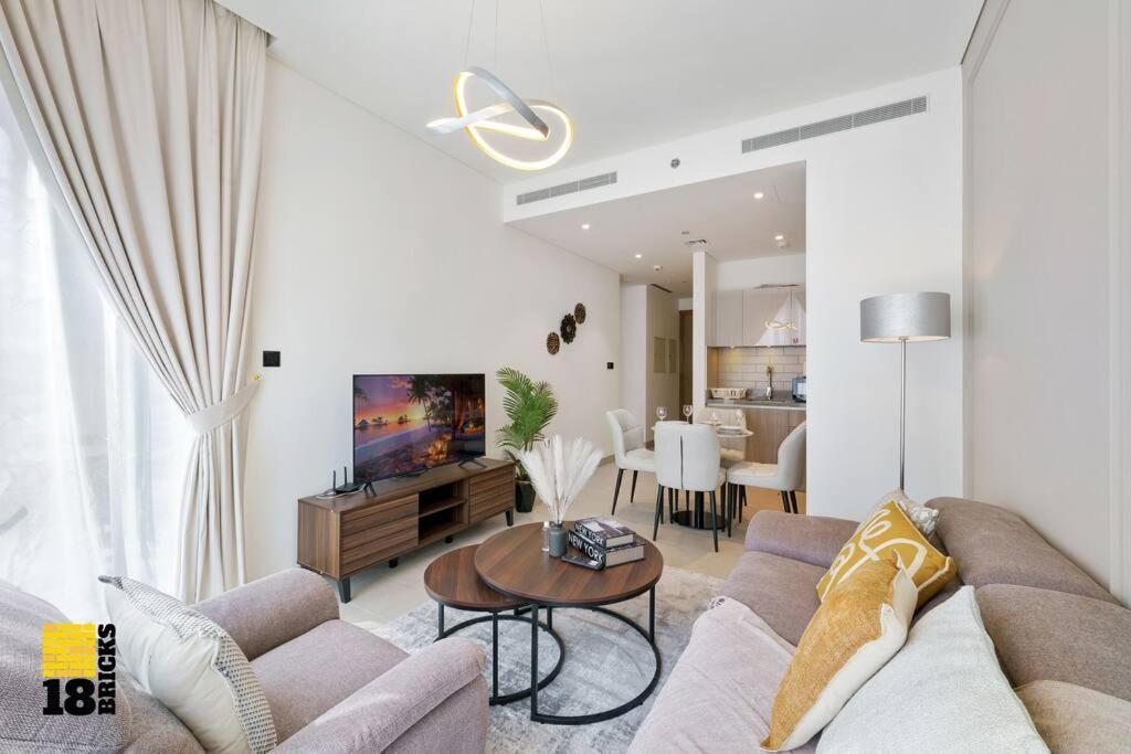 Apartment Spacious And Comfort At Sobha Waves
